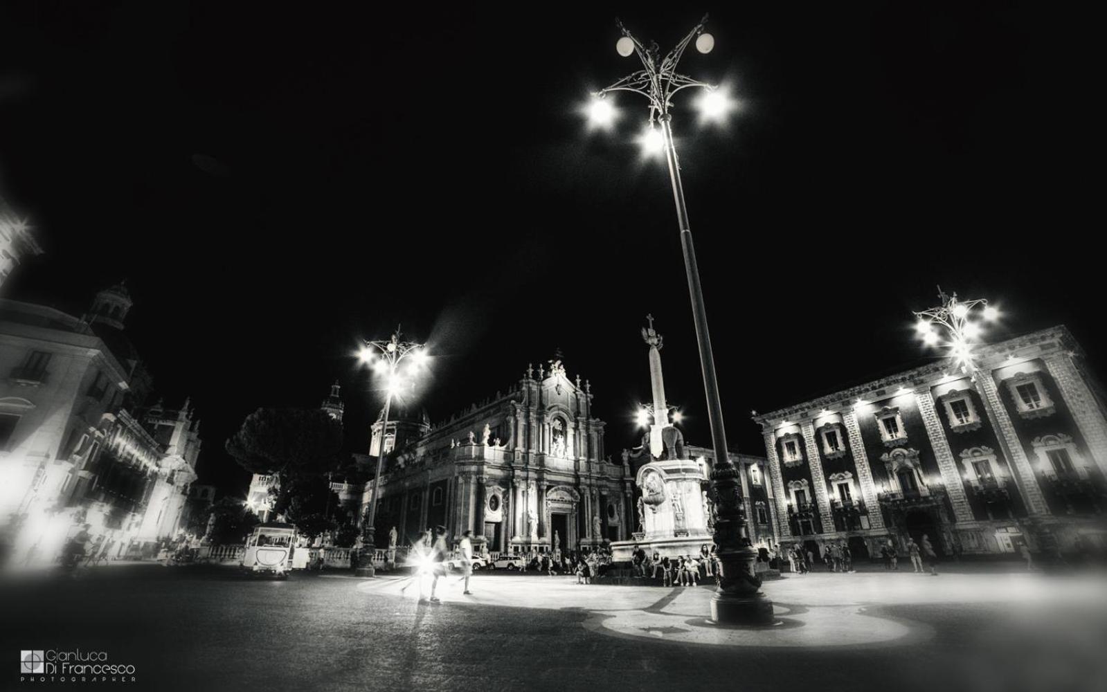 Martiry Suite Apartment Catania Bagian luar foto