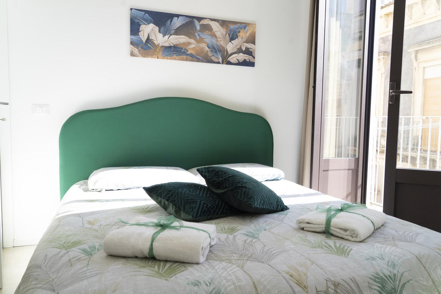 Martiry Suite Apartment Catania Bagian luar foto