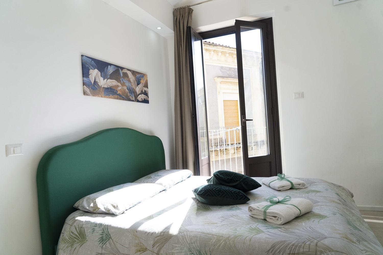 Martiry Suite Apartment Catania Bagian luar foto